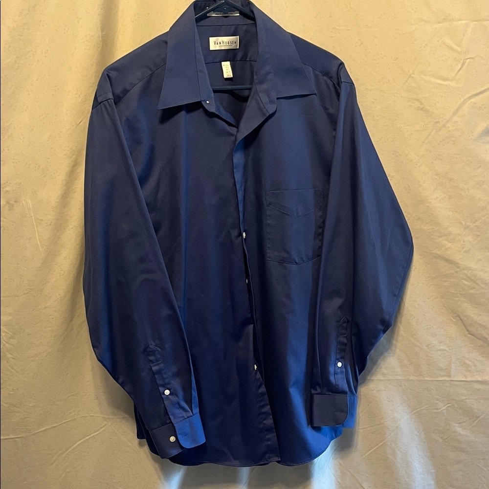 Van Heusen Navy Button-Up Shirt Large